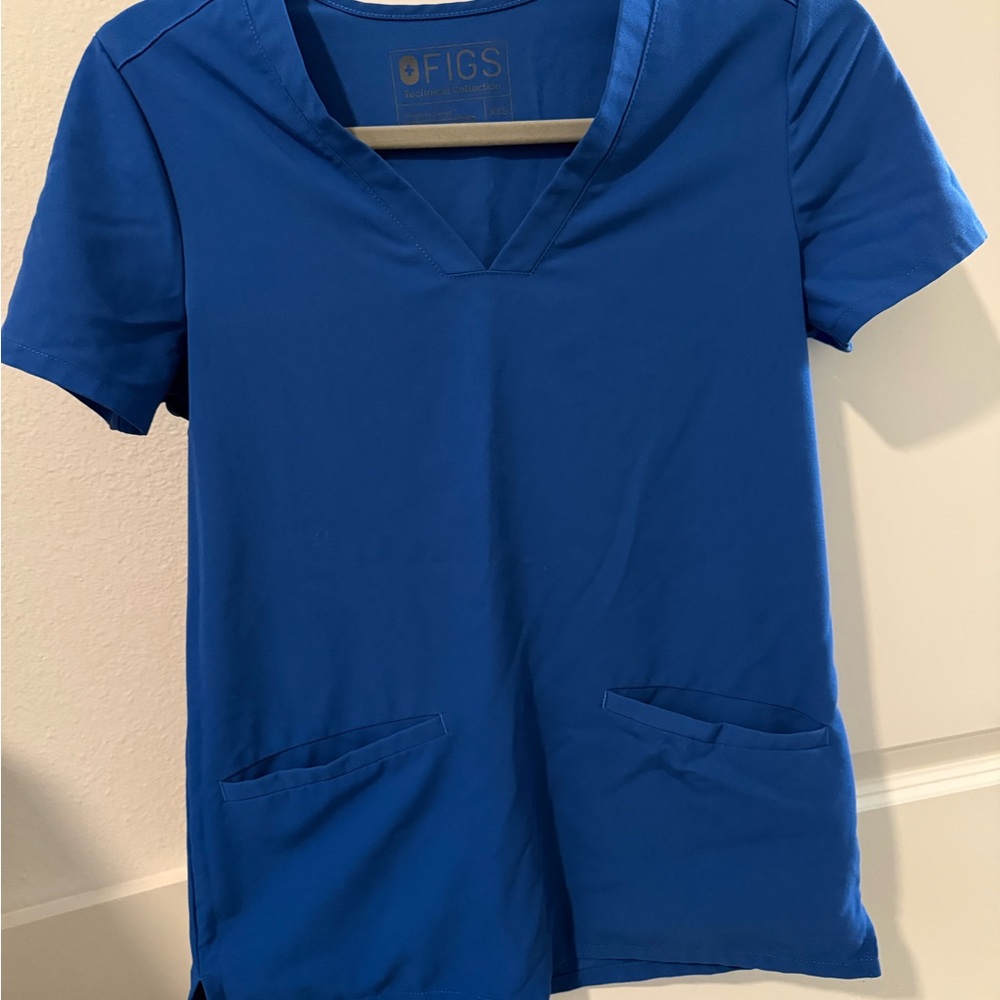 Figs Women's royal blue Catarina scrub top